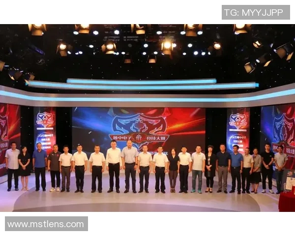 鸟巢足球比赛盛况空前球迷齐聚共享激情与荣耀的时刻 鸟巢足球比赛盛况空前球迷齐聚共享激情与荣耀的时刻